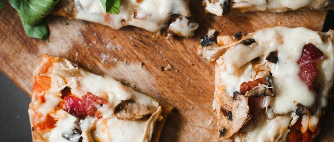 How to cook pizza in a toaster oven