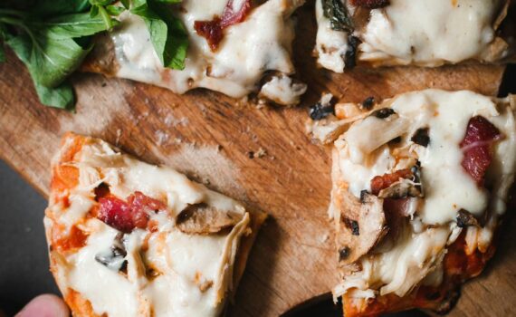 How to cook pizza in a toaster oven